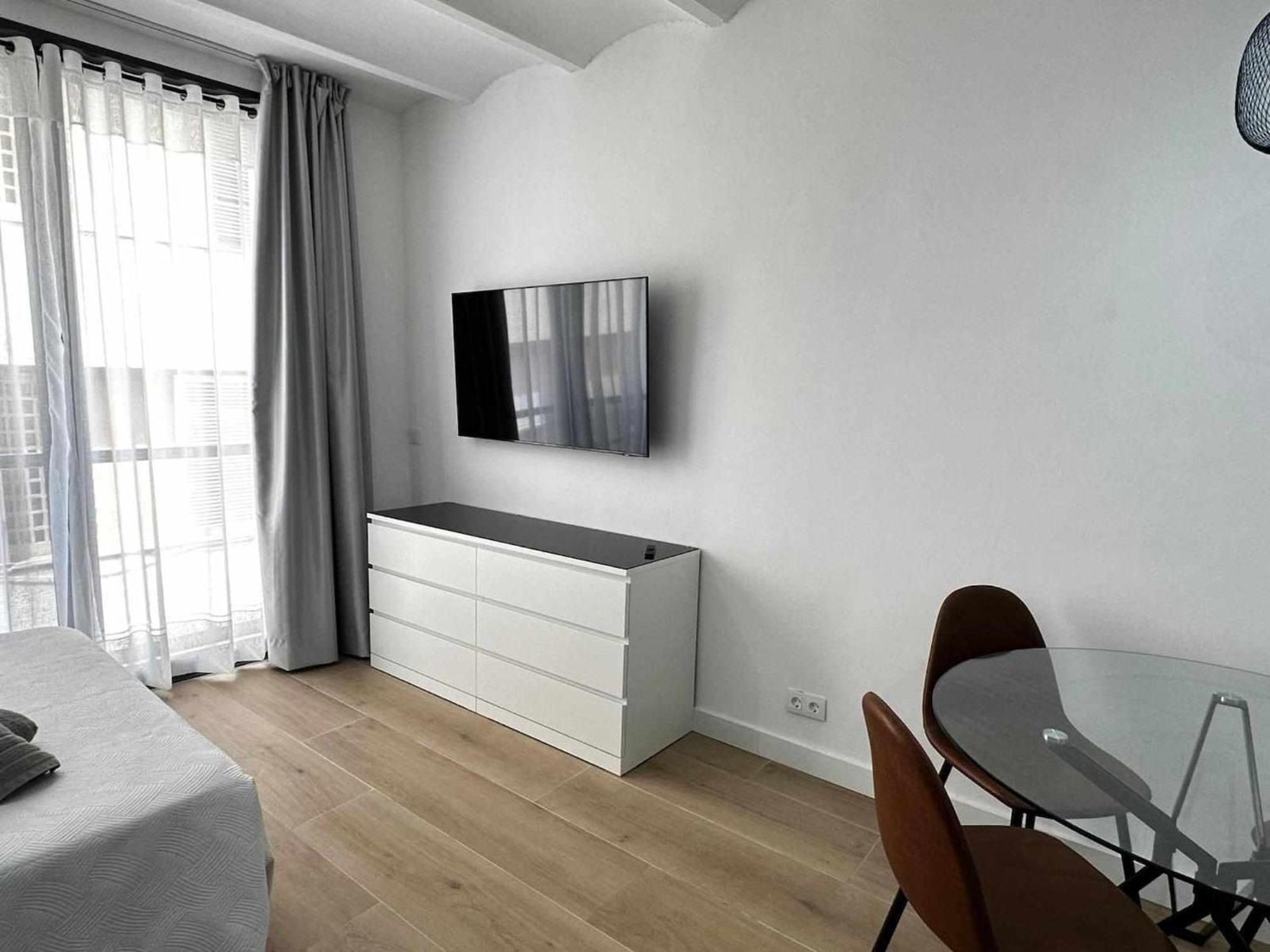 A H Rentals Picasso Apartamento Vinaros Exterior photo
